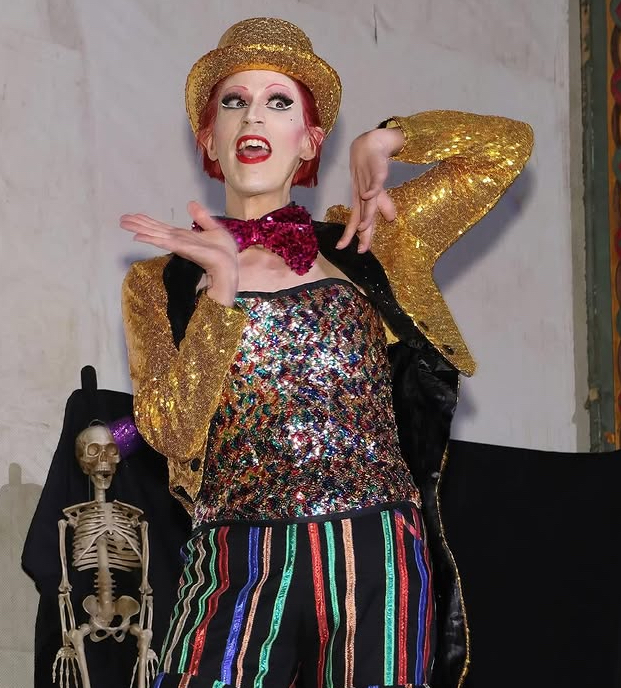 Lips Maccin performing as Columbia